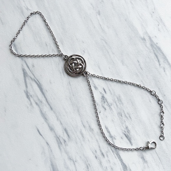 🔴 SALE ! red dot items are 2 for $25 . Bundle more than 3 and its $10 each 🙂 - Picture 10 of 14